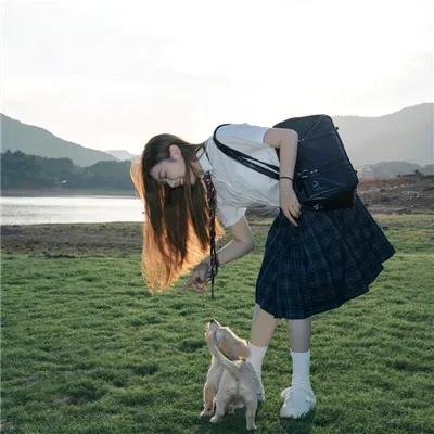 女魔